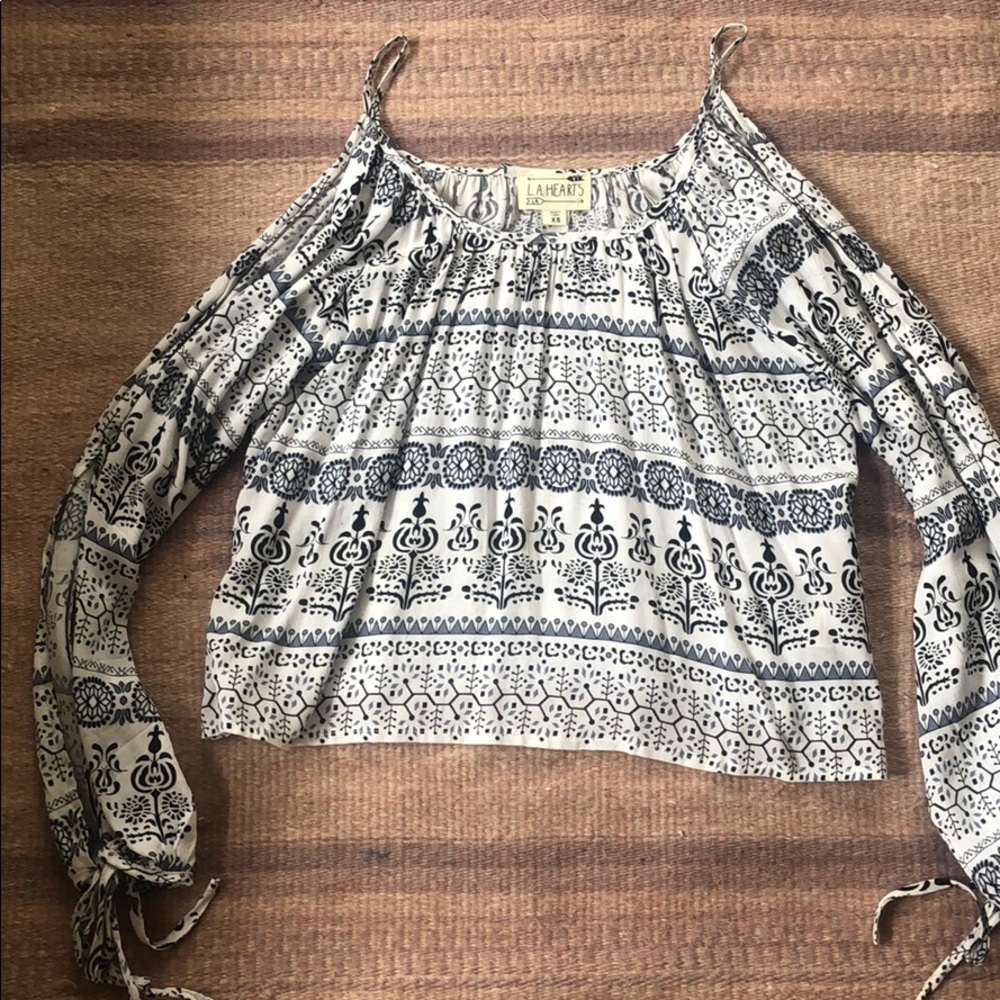 Cut out shoulder bohemian print blouse never worn!